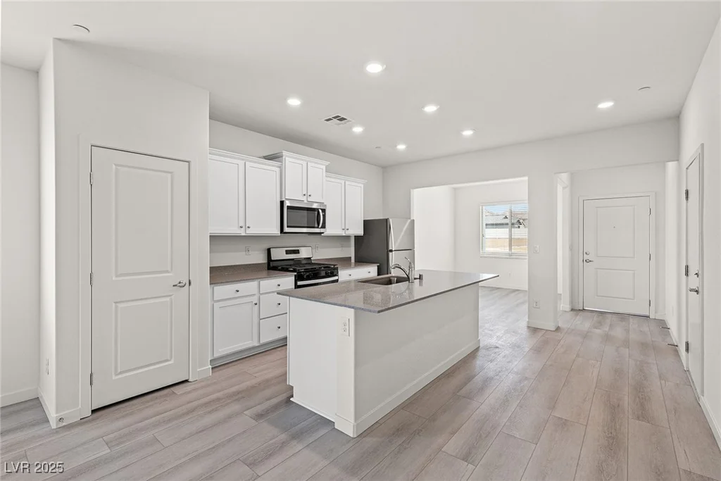 6725 Lotus Vista, Las Vegas, NV 89156