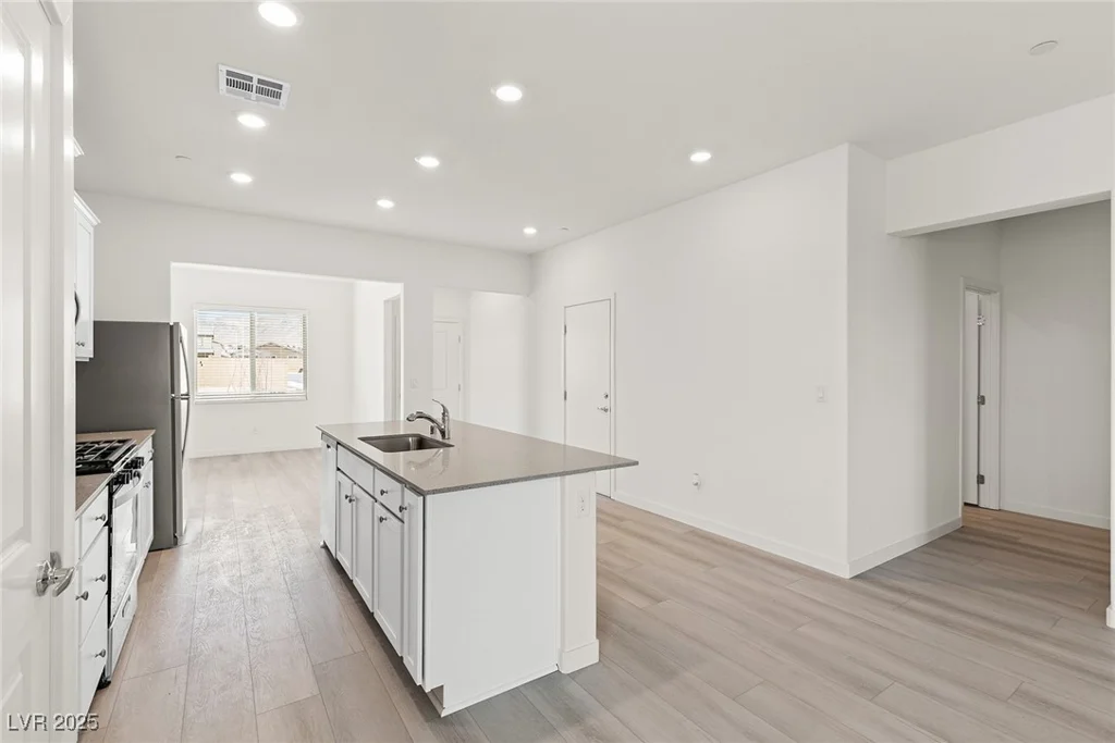6725 Lotus Vista, Las Vegas, NV 89156