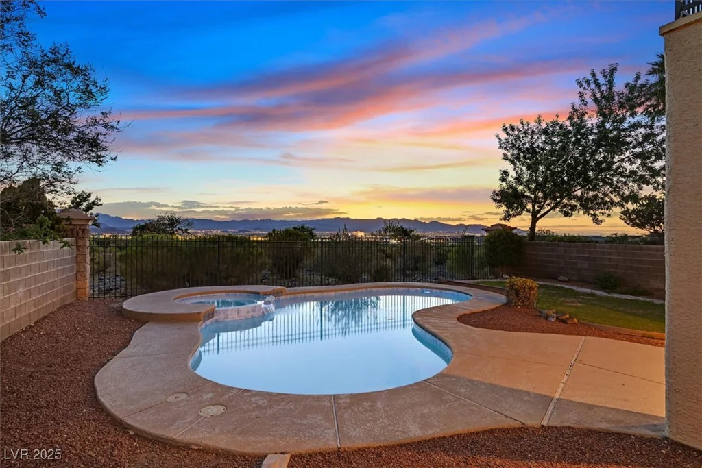 1221 Diamond Valley, Henderson, NV 89052