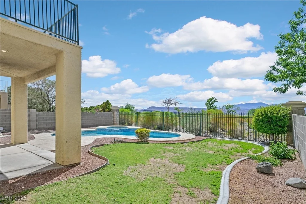 1221 Diamond Valley, Henderson, NV 89052