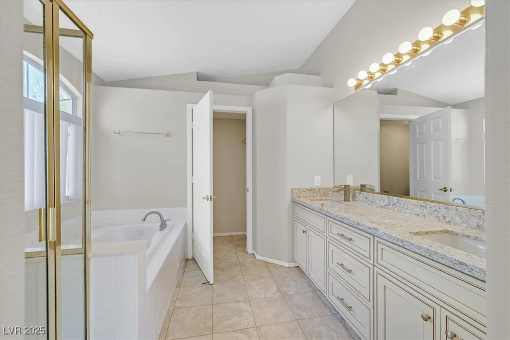 1221 Diamond Valley, Henderson, NV 89052