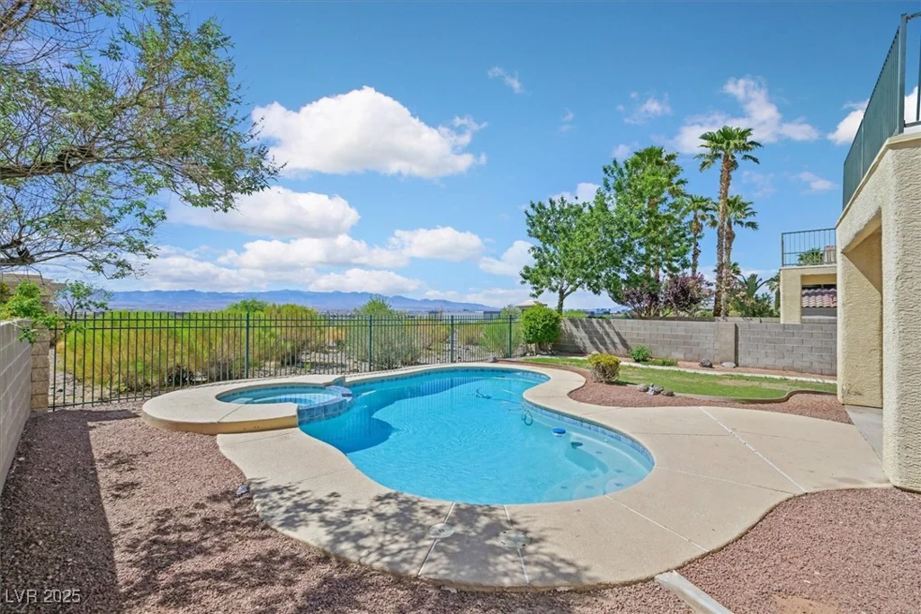 1221 Diamond Valley, Henderson, NV 89052