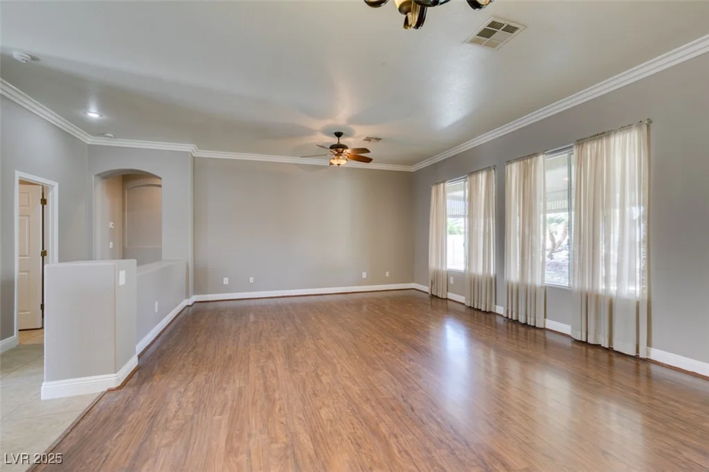 1454 Erskine, Las Vegas, NV 89123