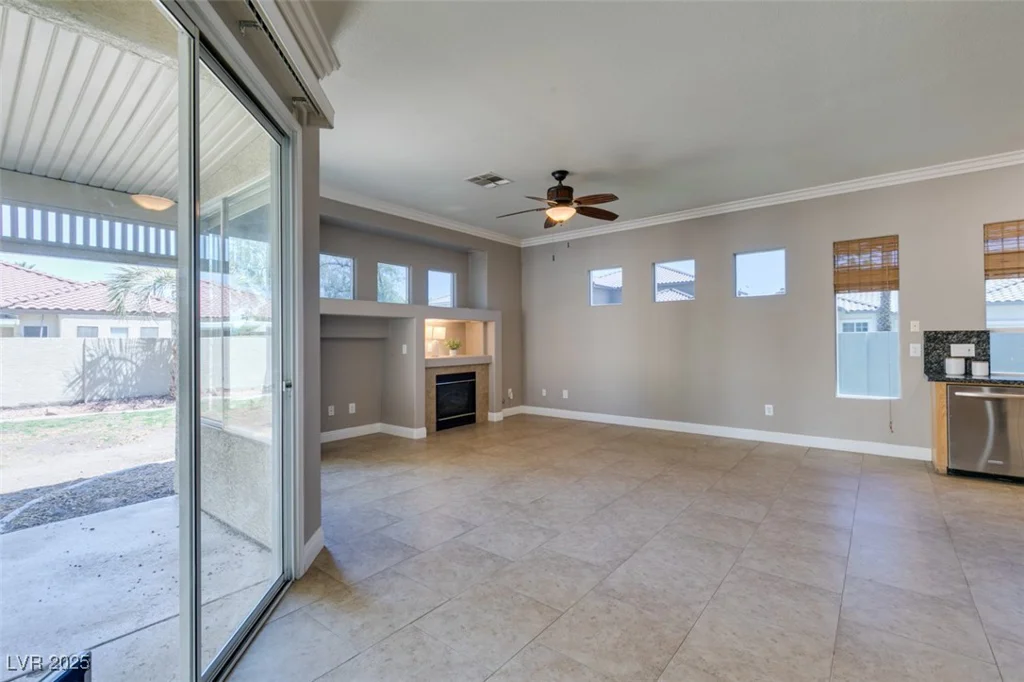 1454 Erskine, Las Vegas, NV 89123