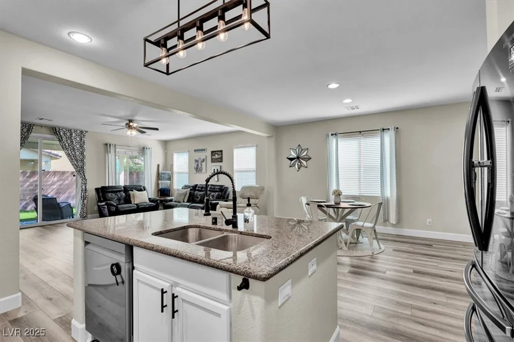10426 Mount Washington, Las Vegas, NV 89166