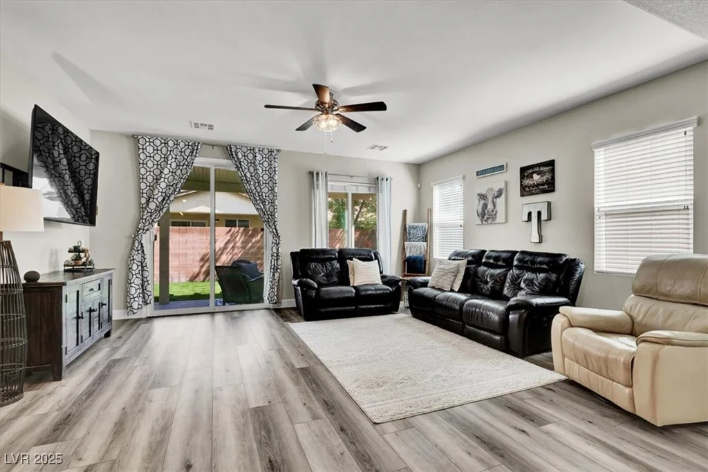 10426 Mount Washington, Las Vegas, NV 89166