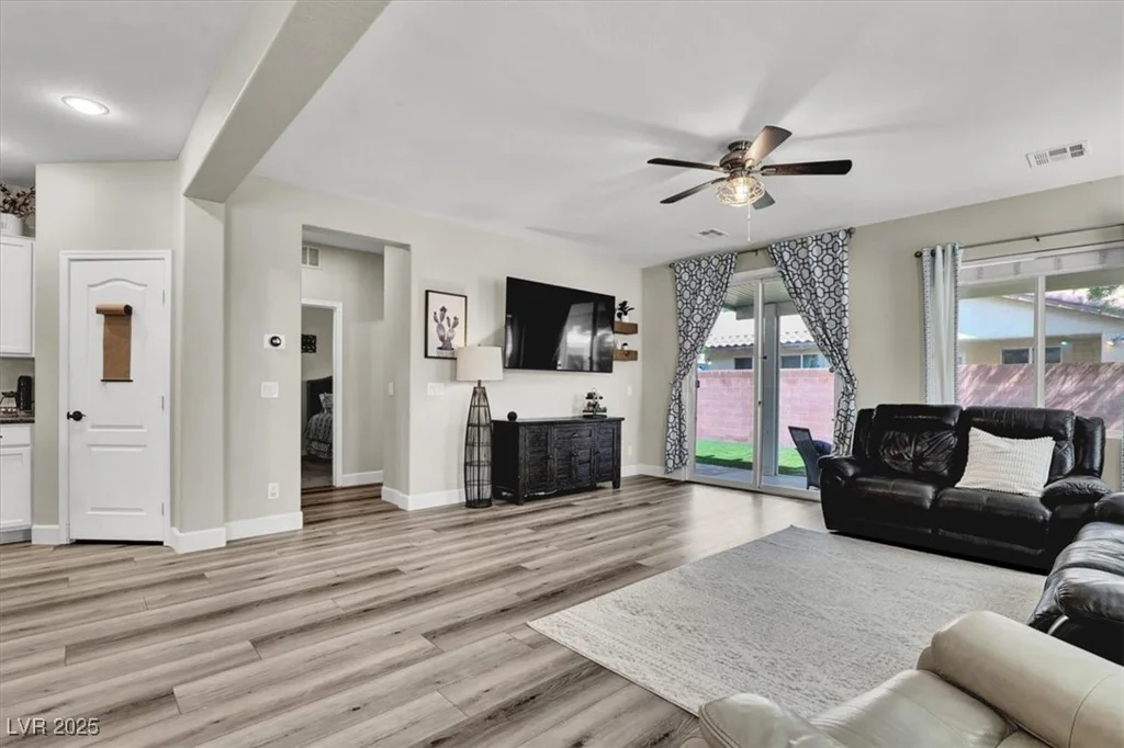 10426 Mount Washington, Las Vegas, NV 89166