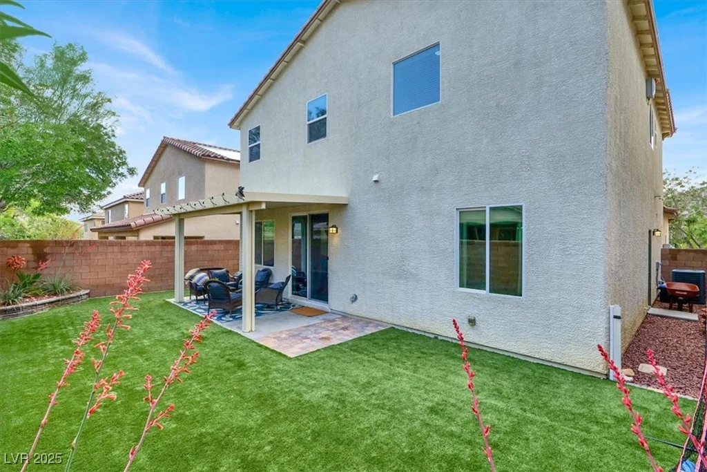 10426 Mount Washington, Las Vegas, NV 89166