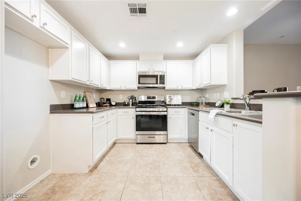 6868 Sky Pointe, Las Vegas, NV 89131