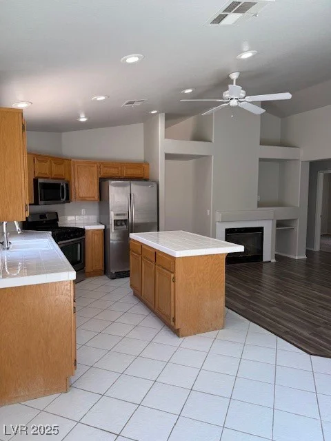 951 Country Back, Las Vegas, NV 89123