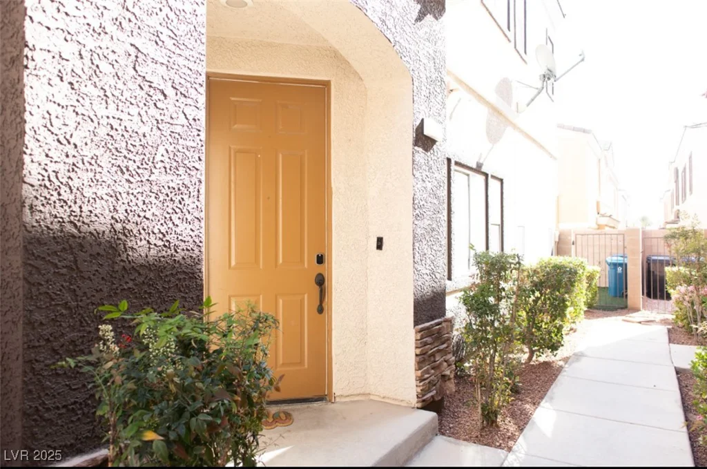 9303 Gilcrease, Las Vegas, NV 89149