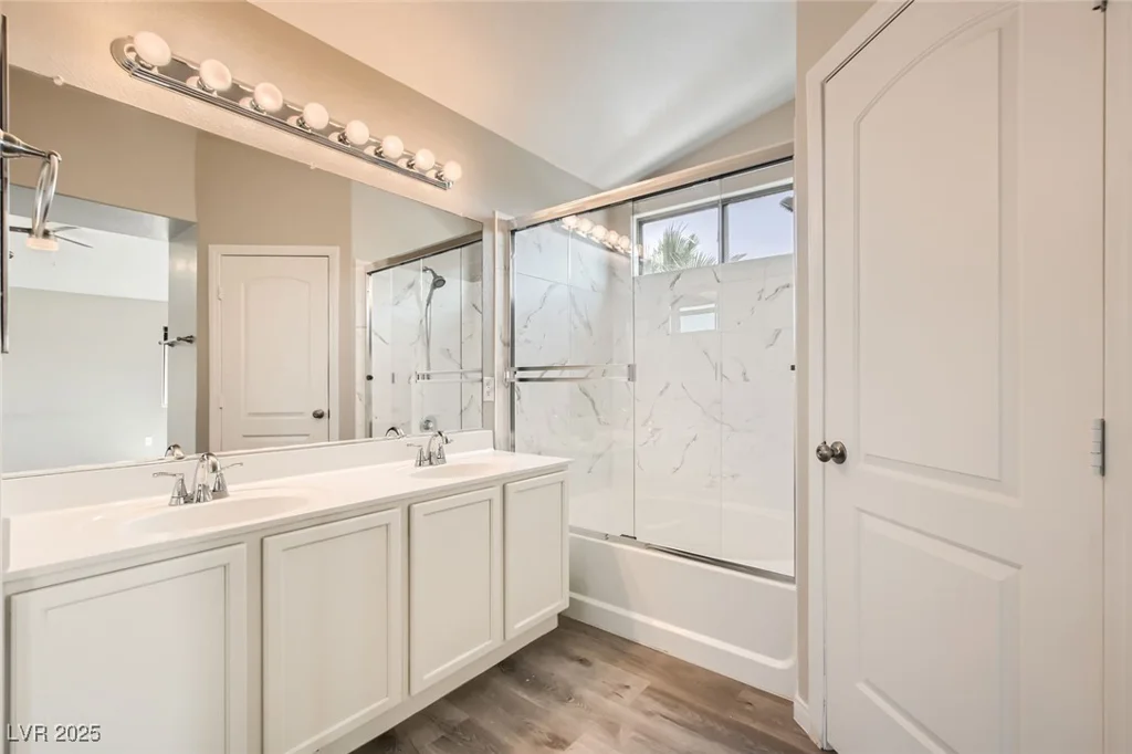 8469 Cheerful Brook, Las Vegas, NV 89143