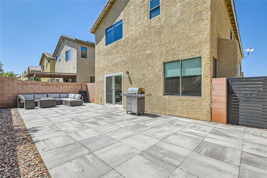 8469 Cheerful Brook, Las Vegas, NV 89143