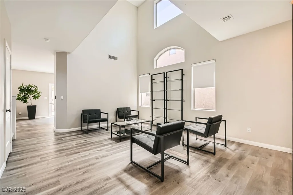 8469 Cheerful Brook, Las Vegas, NV 89143