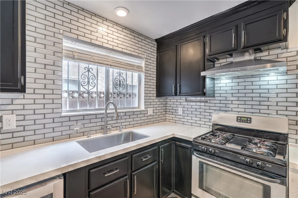 1574 Teardrop, Las Vegas, NV 89142