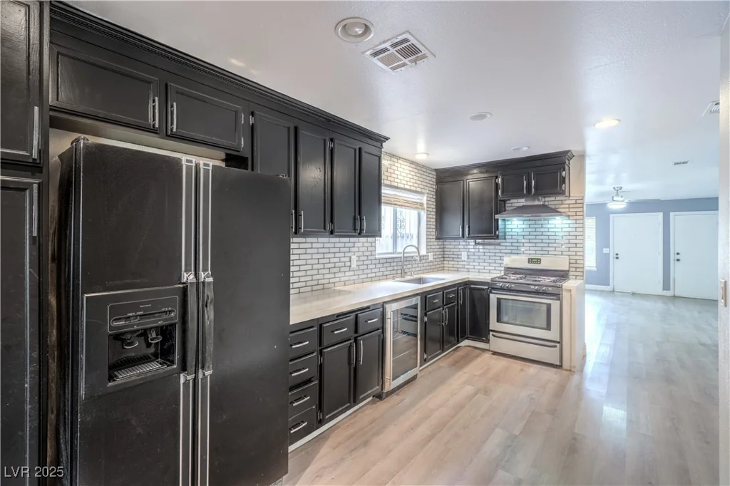 1574 Teardrop, Las Vegas, NV 89142