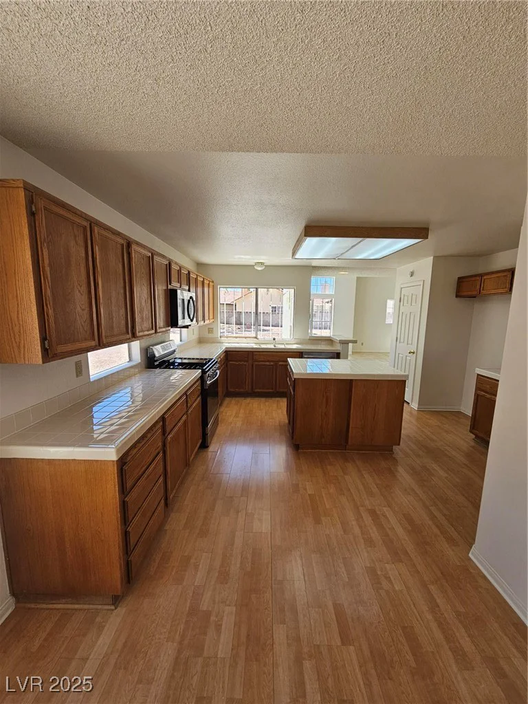 6529 Bradford, Las Vegas, NV 89108