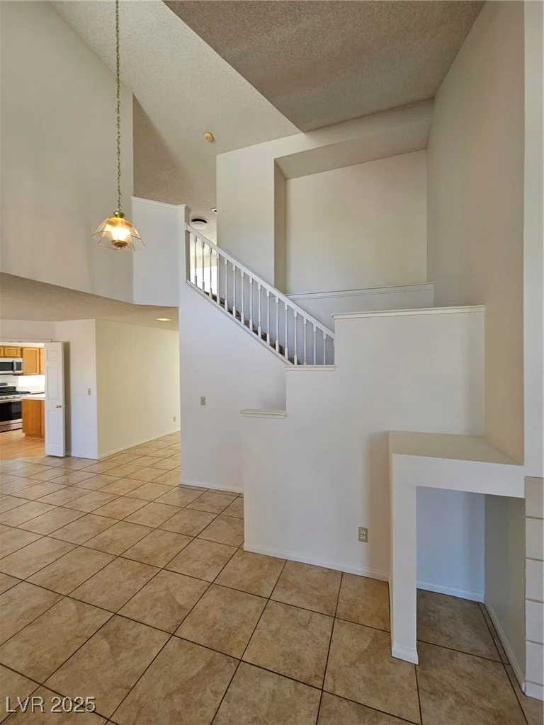 6529 Bradford, Las Vegas, NV 89108