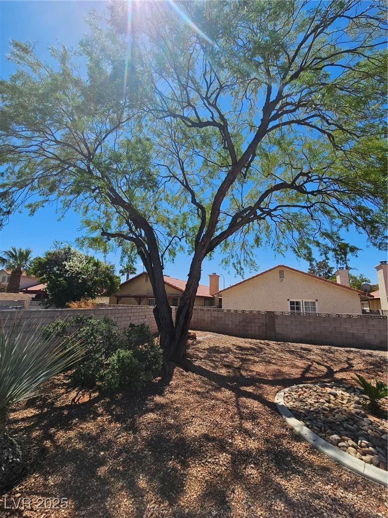 6529 Bradford, Las Vegas, NV 89108