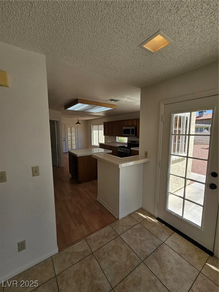 6529 Bradford, Las Vegas, NV 89108