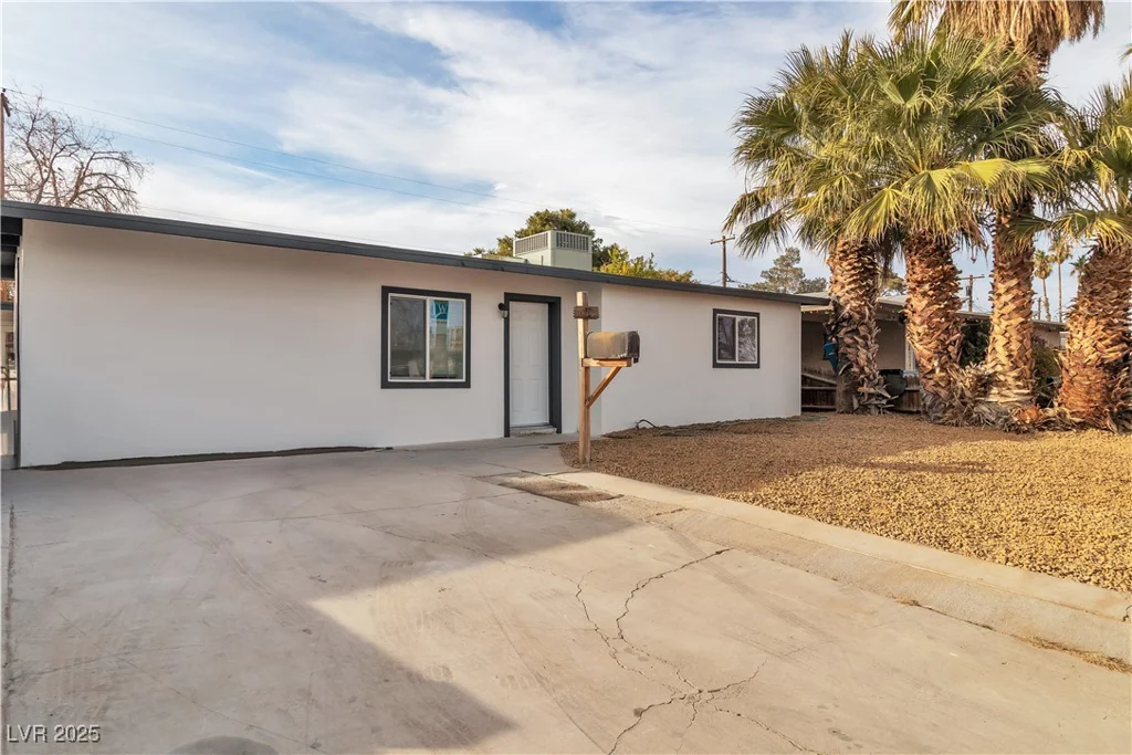 617 Stanford, Las Vegas, NV 89107