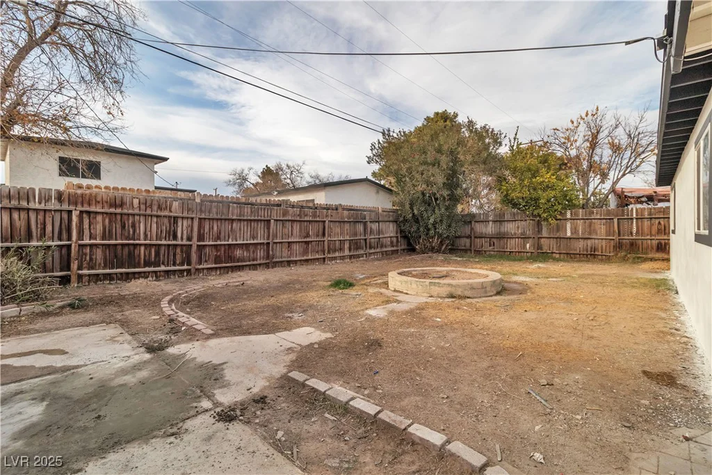 617 Stanford, Las Vegas, NV 89107