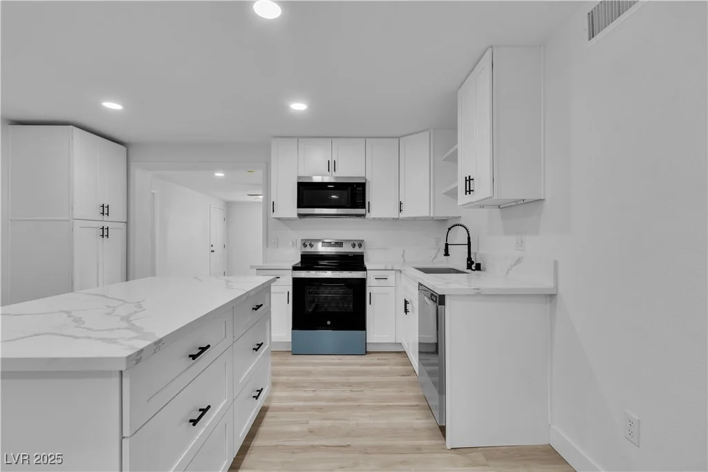 617 Stanford, Las Vegas, NV 89107