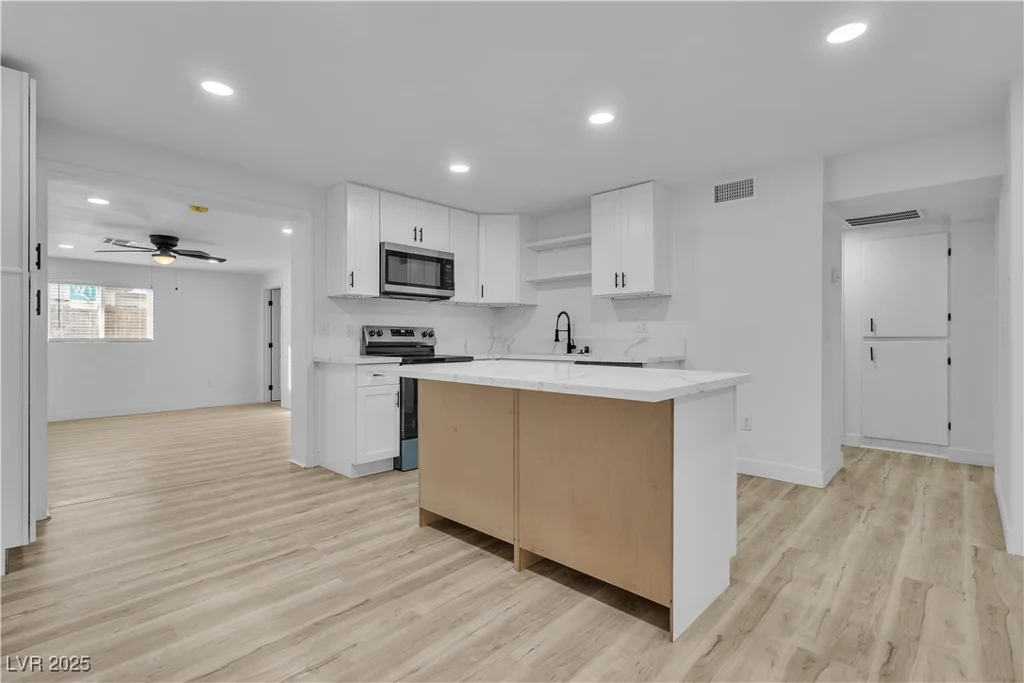 617 Stanford, Las Vegas, NV 89107