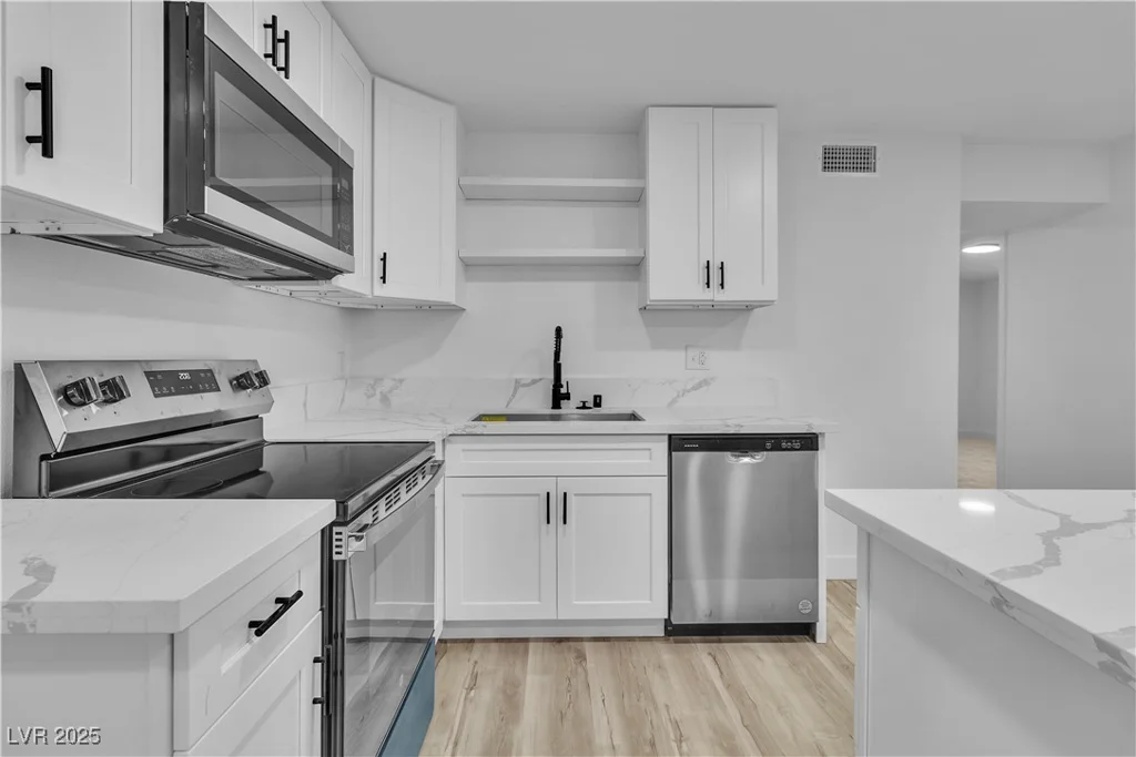 617 Stanford, Las Vegas, NV 89107
