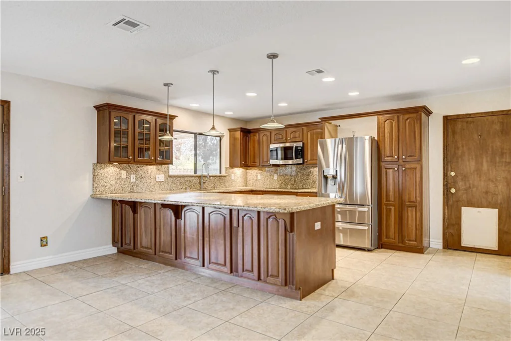 3575 Robindale, Las Vegas, NV 89139