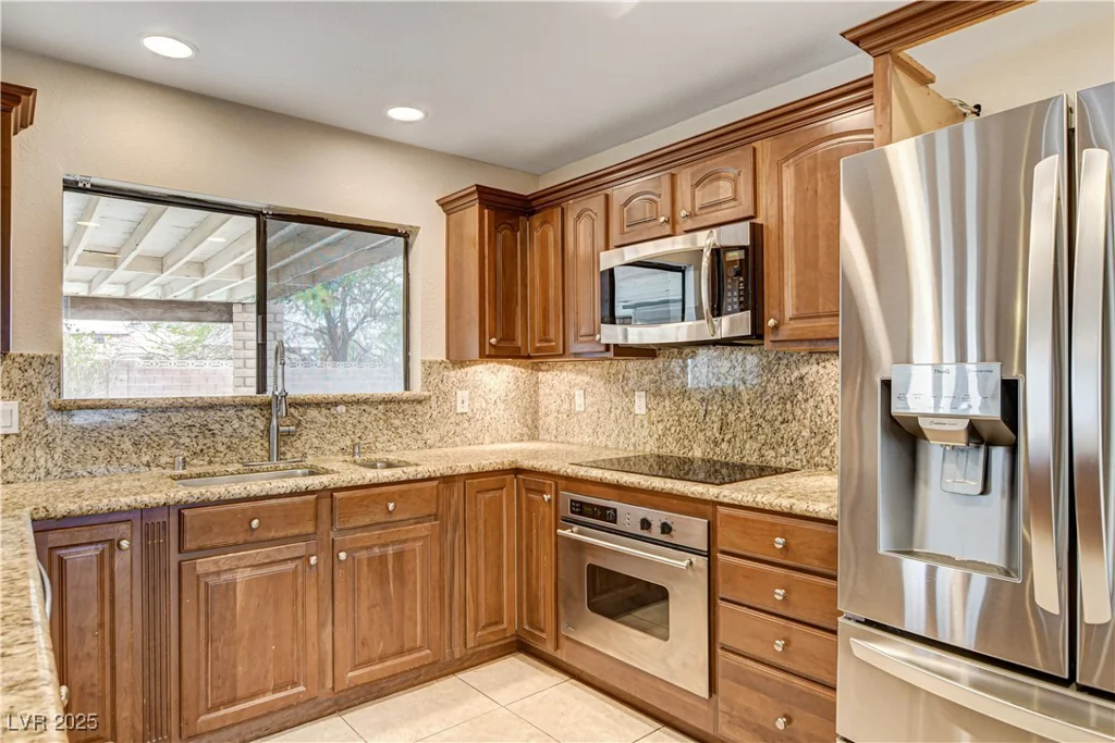 3575 Robindale, Las Vegas, NV 89139