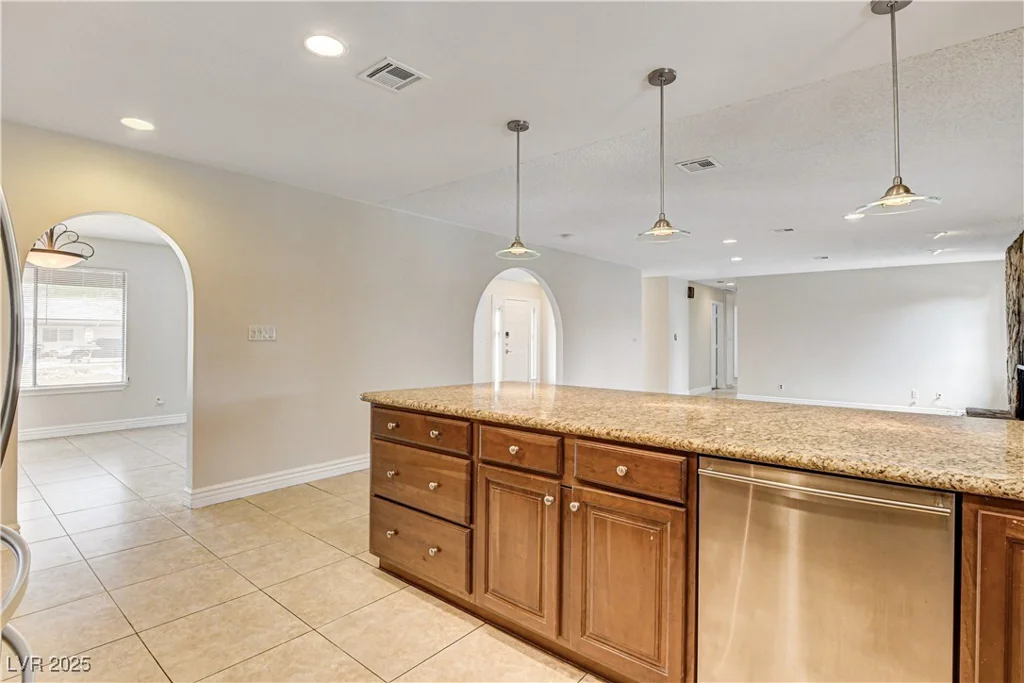 3575 Robindale, Las Vegas, NV 89139