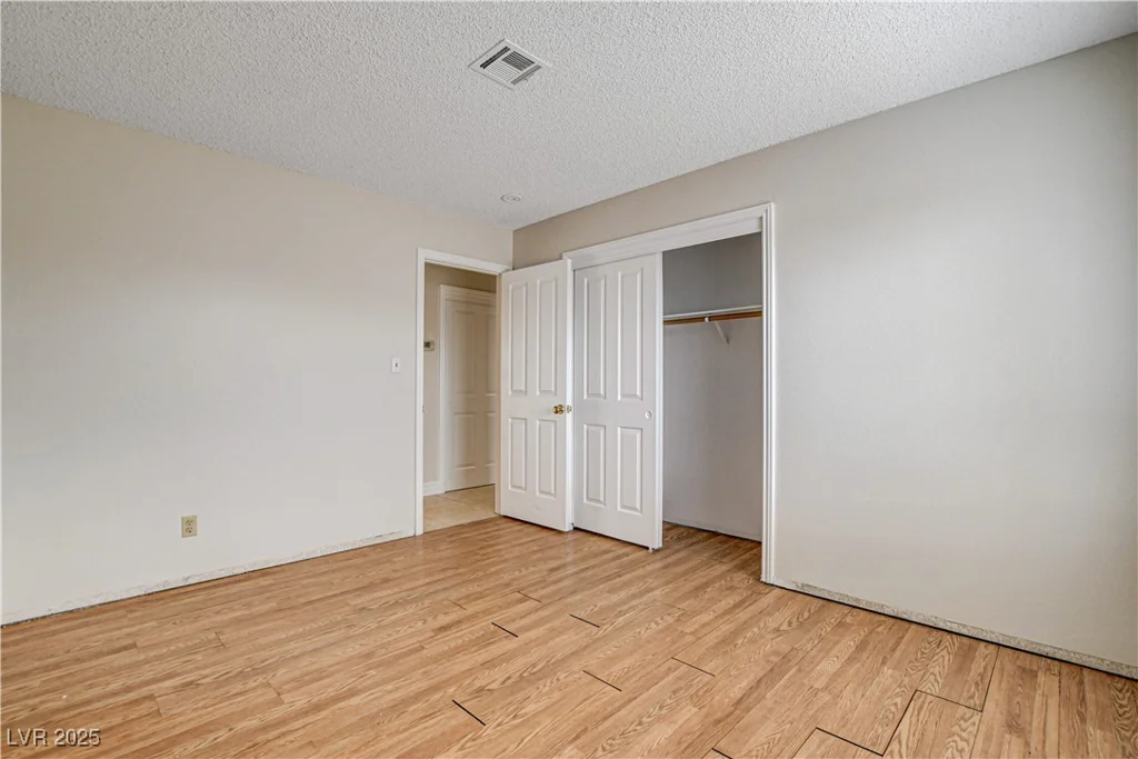 3575 Robindale, Las Vegas, NV 89139