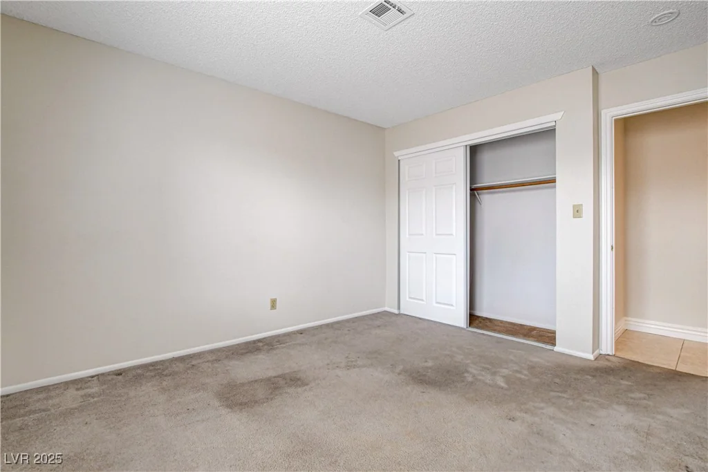 3575 Robindale, Las Vegas, NV 89139