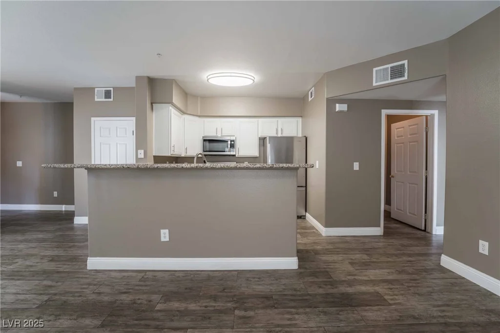 7189 Durango, Las Vegas, NV 89113