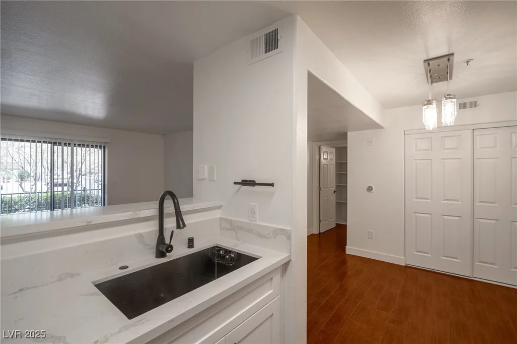 950 Seven Hills, Henderson, NV 89052