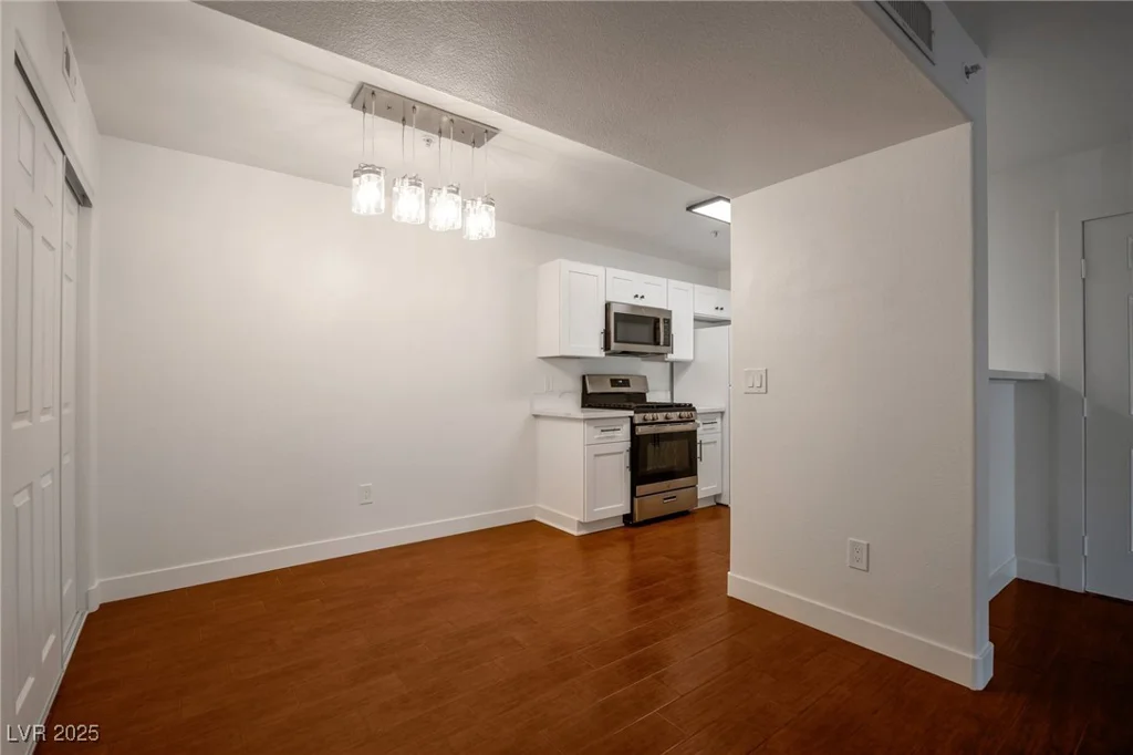 950 Seven Hills, Henderson, NV 89052