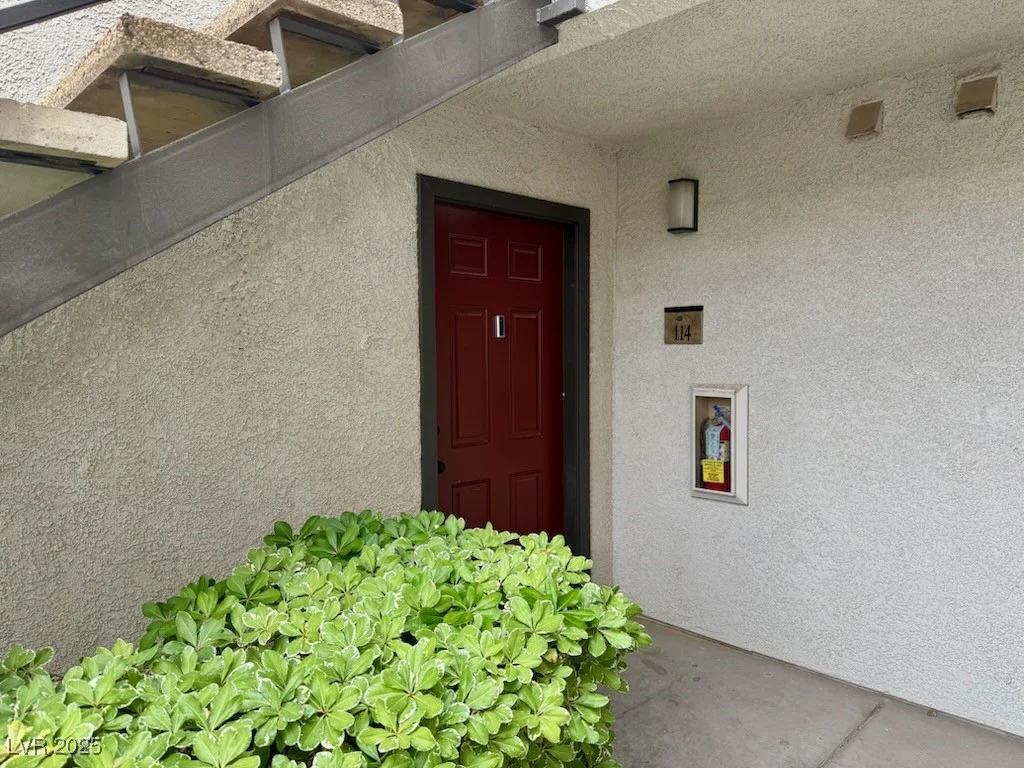 950 Seven Hills, Henderson, NV 89052