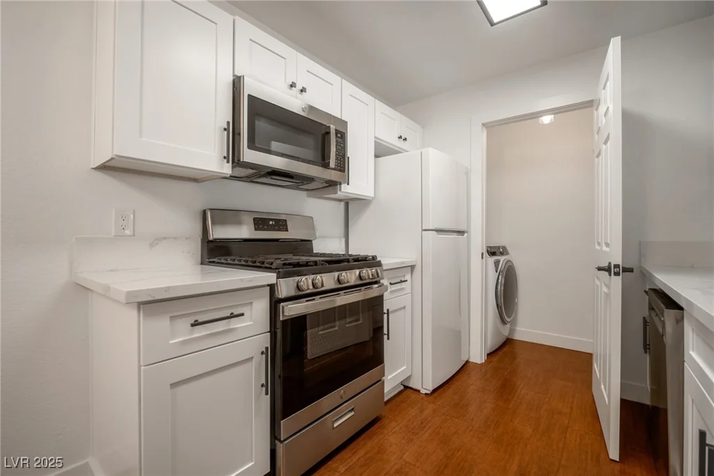 950 Seven Hills, Henderson, NV 89052