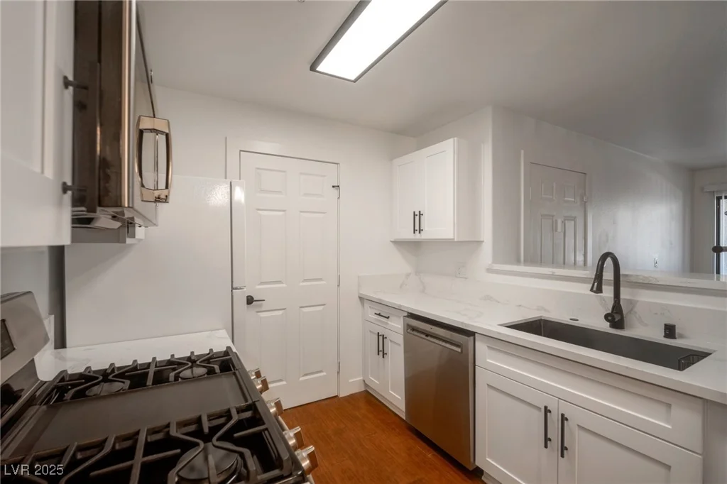 950 Seven Hills, Henderson, NV 89052