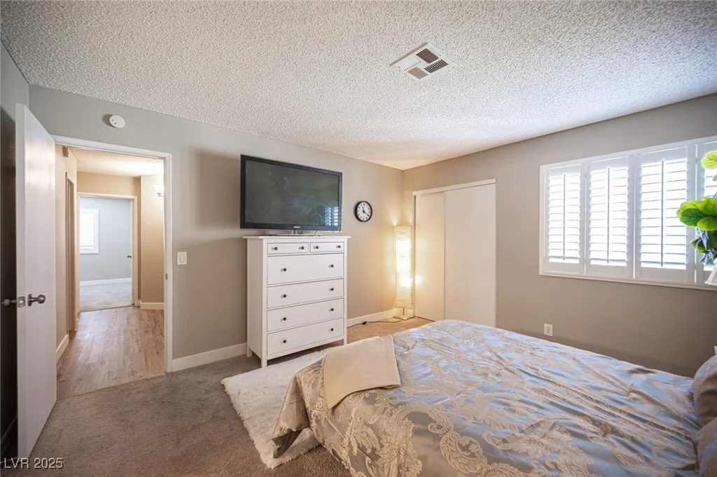 3151 Soaring Gulls, Las Vegas, NV 89128