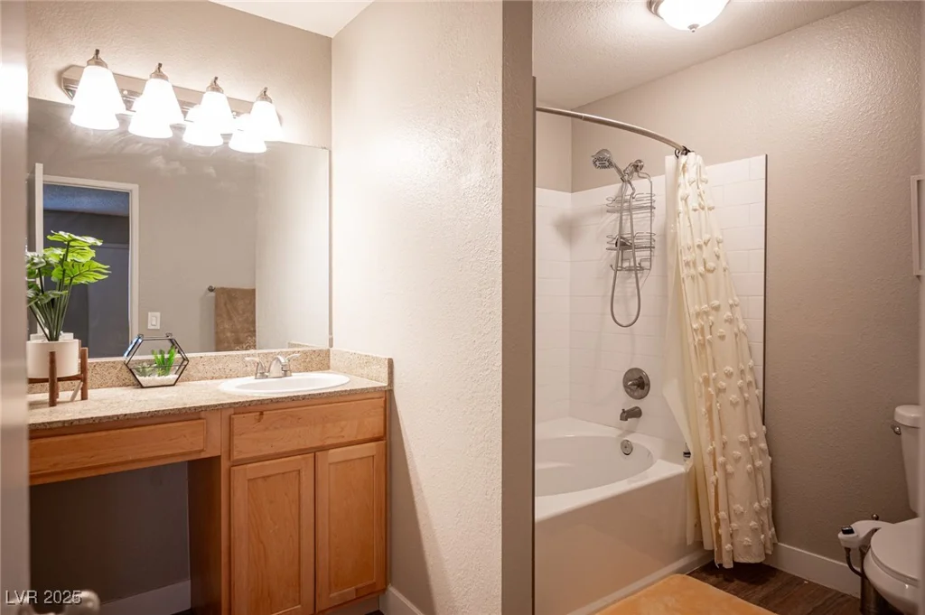 3151 Soaring Gulls, Las Vegas, NV 89128