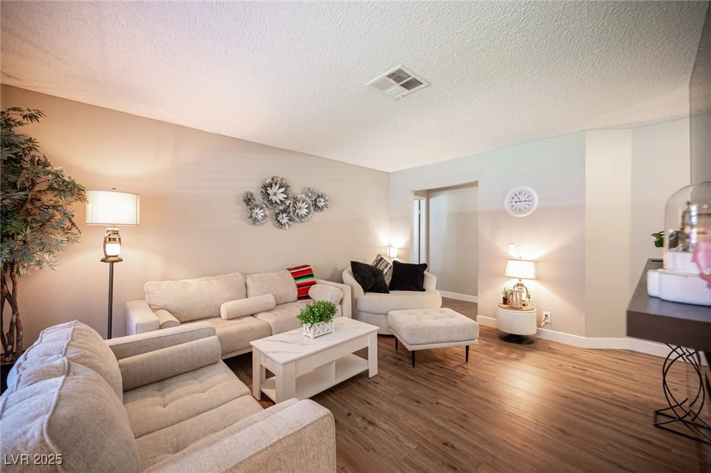 3151 Soaring Gulls, Las Vegas, NV 89128