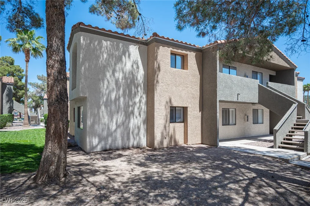 3151 Soaring Gulls, Las Vegas, NV 89128