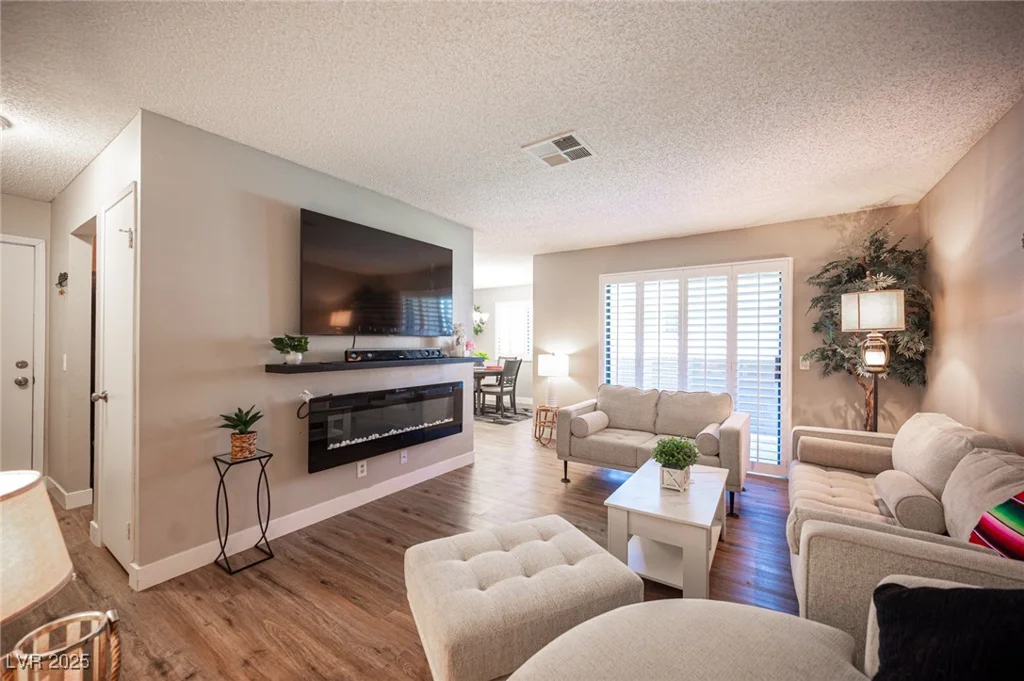 3151 Soaring Gulls, Las Vegas, NV 89128