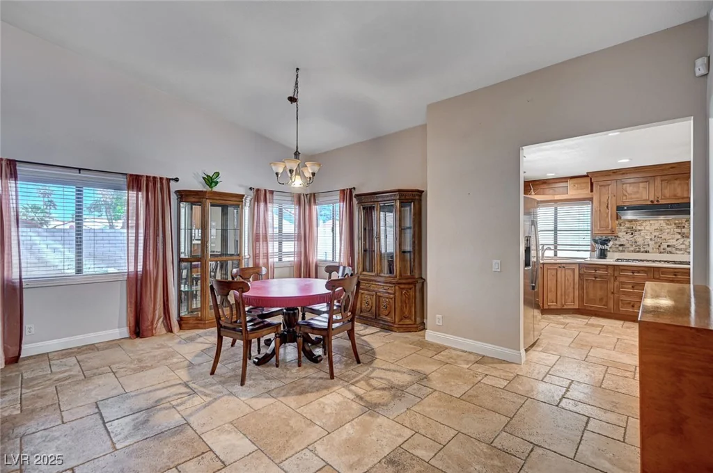 2704 Miraflores, Las Vegas, NV 89102