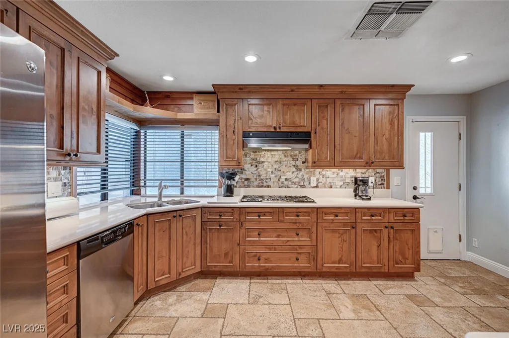 2704 Miraflores, Las Vegas, NV 89102