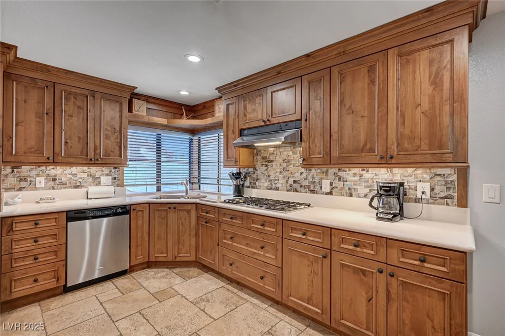 2704 Miraflores, Las Vegas, NV 89102