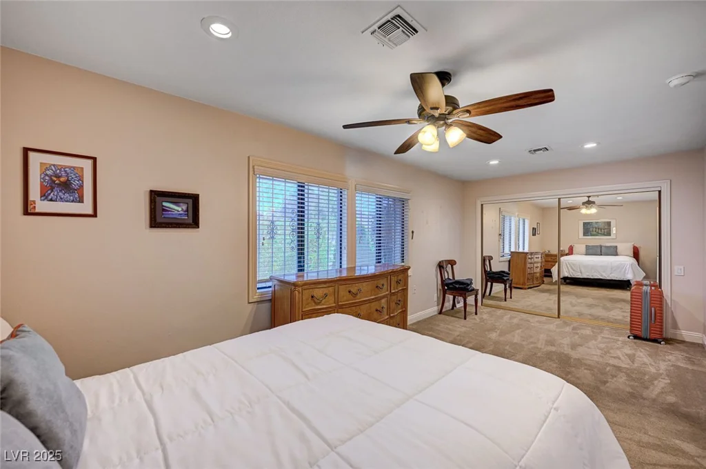 2704 Miraflores, Las Vegas, NV 89102