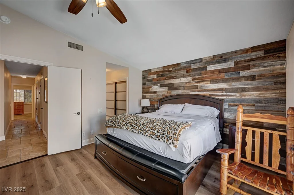 2704 Miraflores, Las Vegas, NV 89102